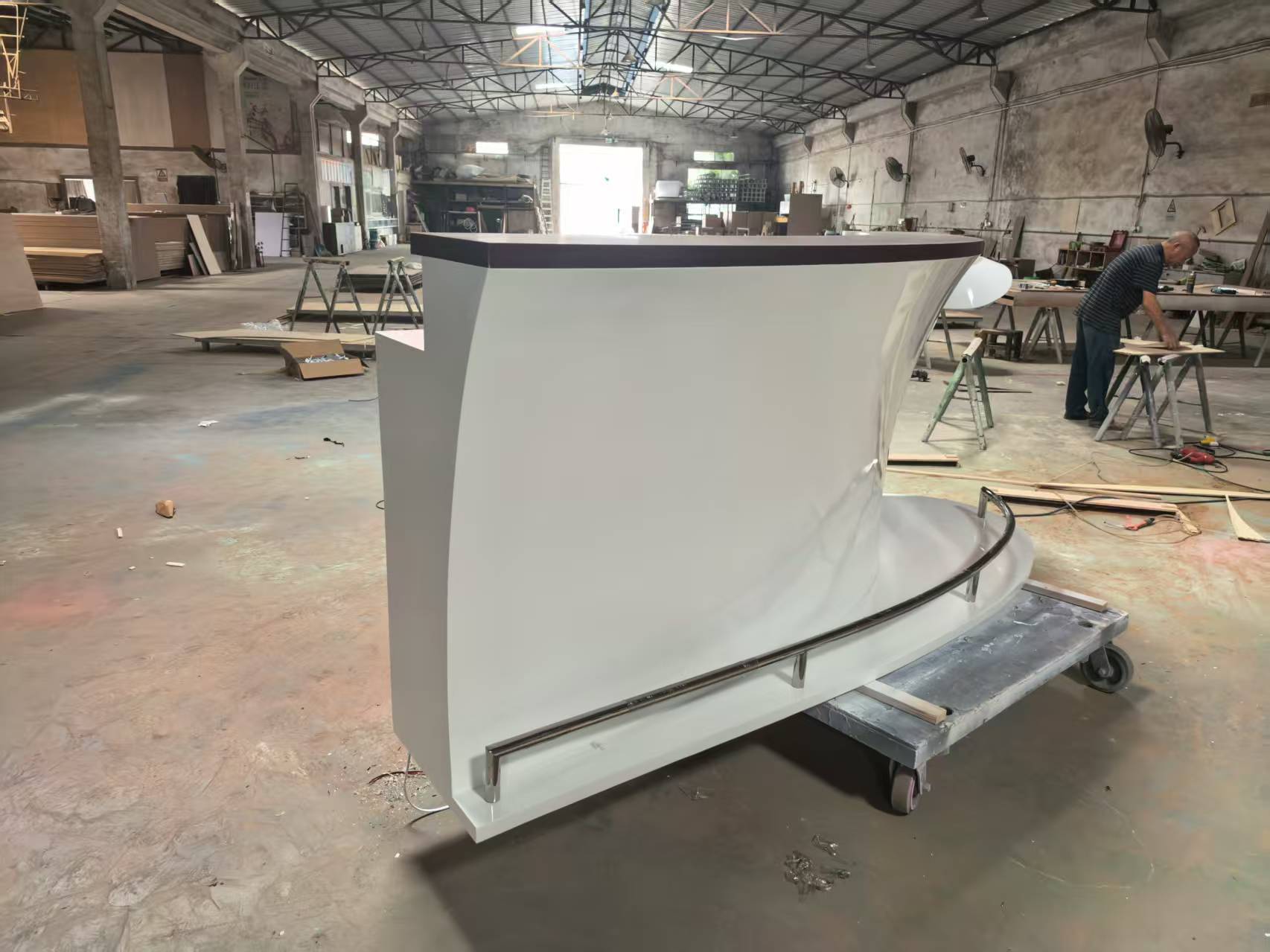 Illuminated cocktail bar table Corian artificial stone boat-shaped bar