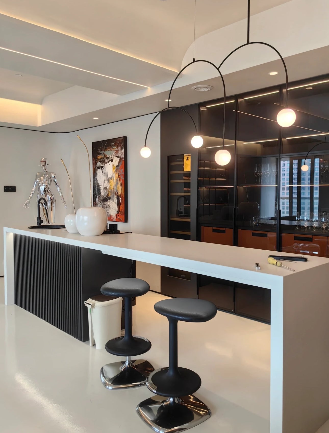 Italian flush dining island