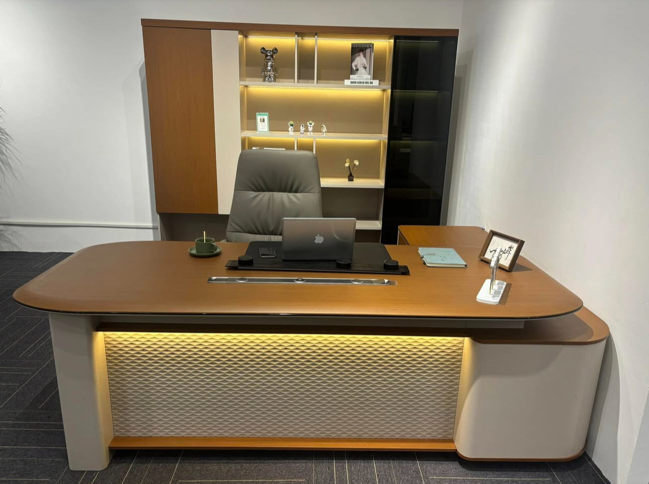 Full set of design LED CEO desk