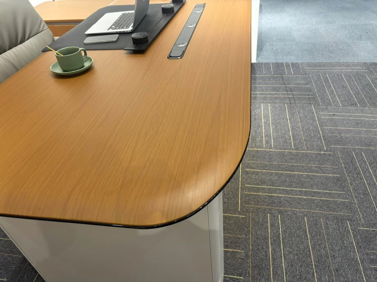 Full set of design LED CEO desk