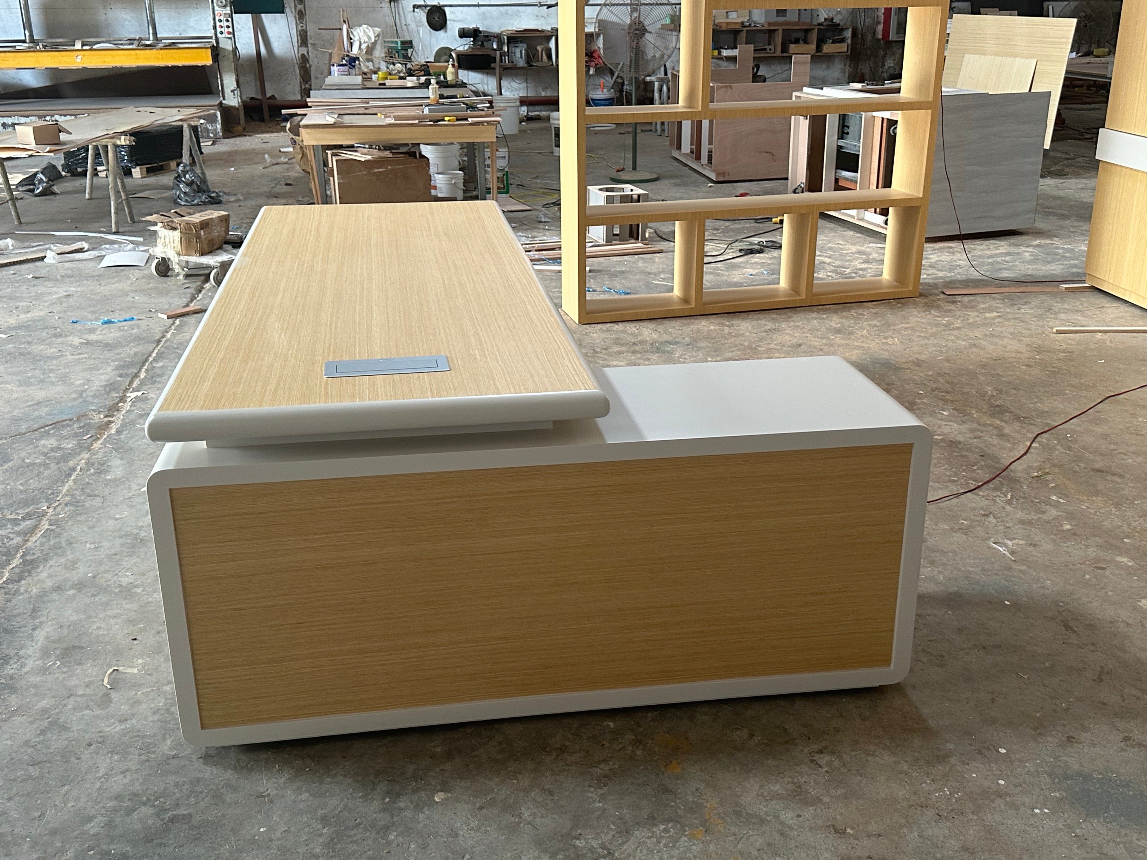 Modern wooden full set design desk